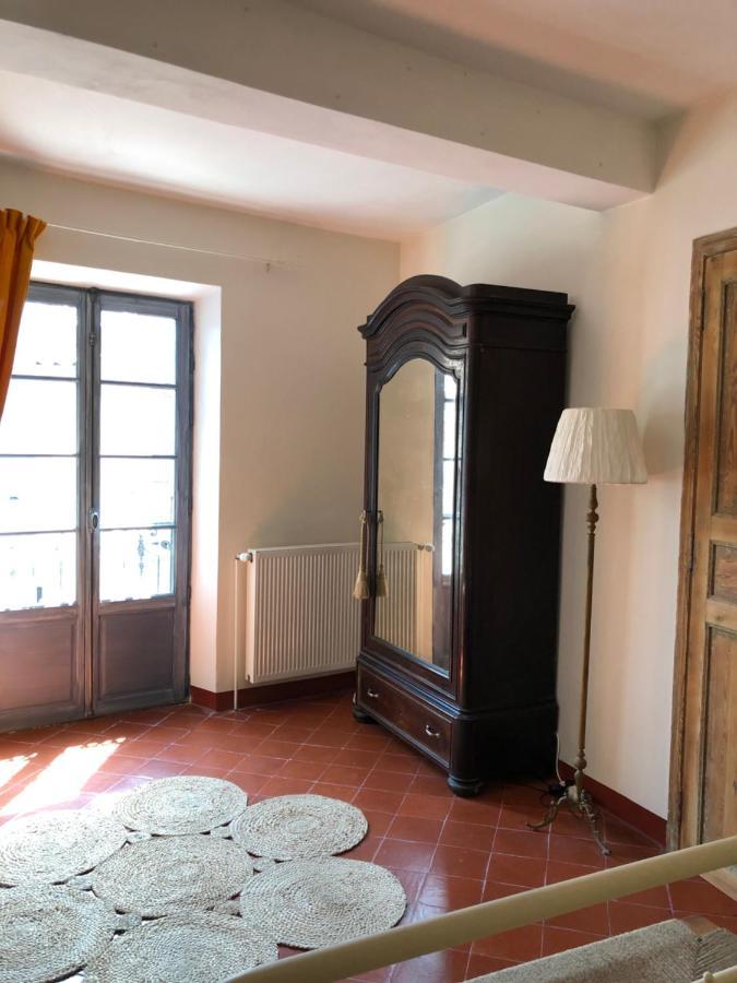 L'Oiseau Bleu Rollier Bed & Breakfast Roubia Exterior photo