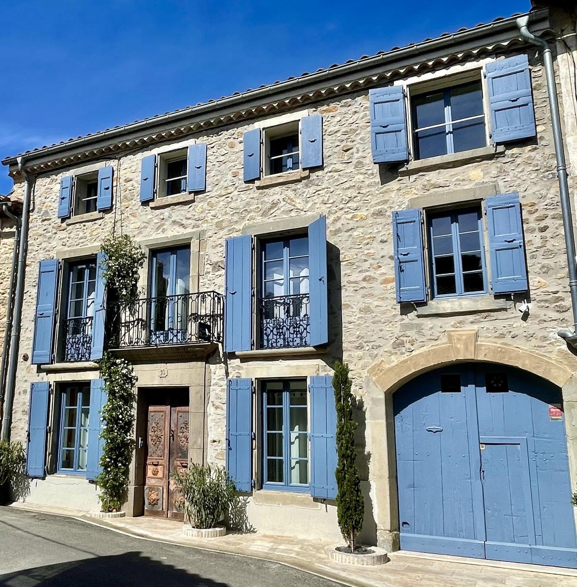 L'Oiseau Bleu Rollier Bed & Breakfast Roubia Exterior photo